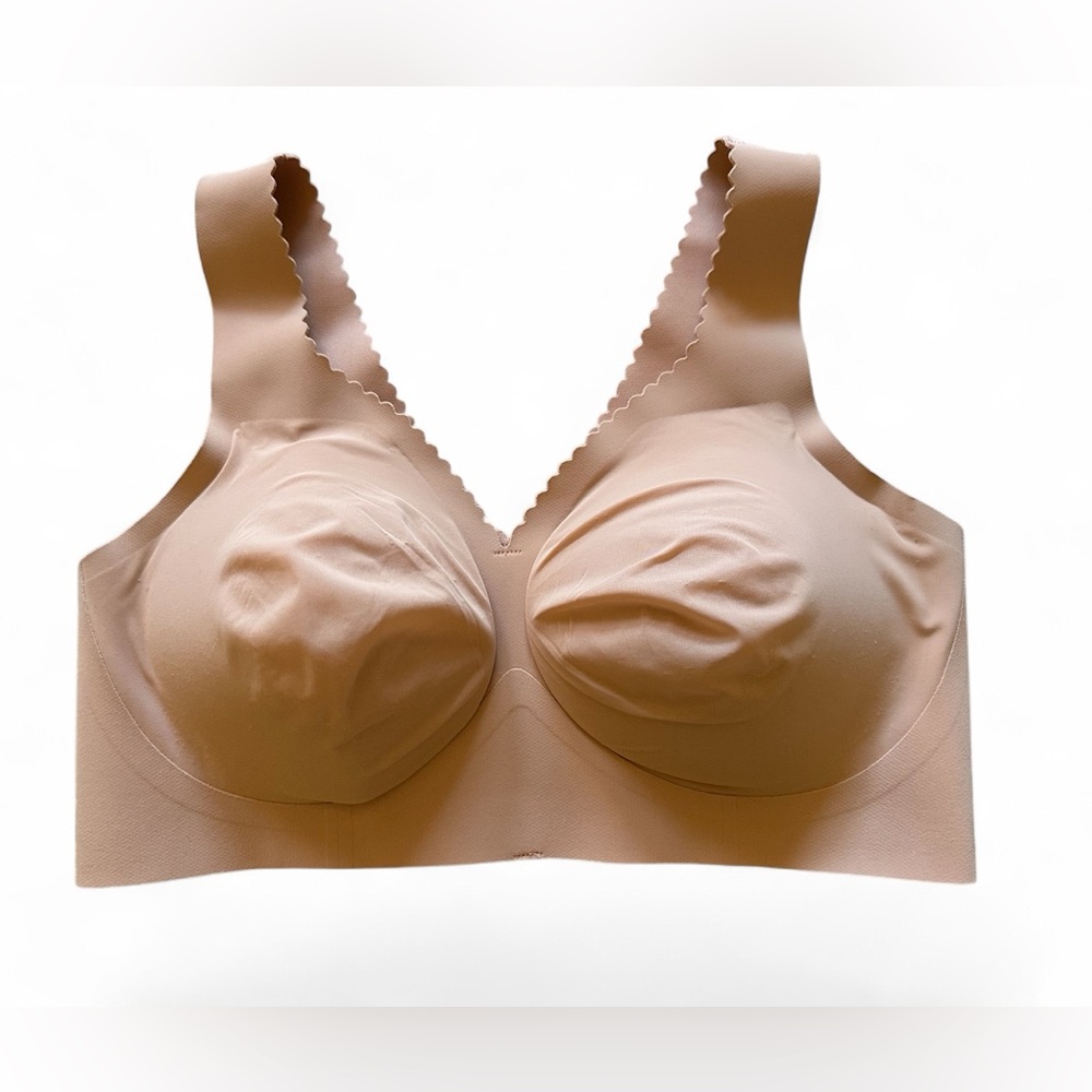 Evelyn & Bobbie ‘Evelyn’ Wireless Bra. Himalayan Salt. Neutral beige. Sz. M